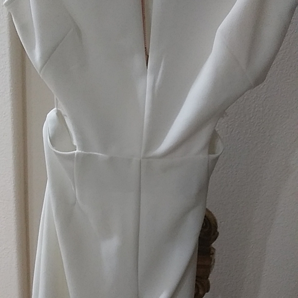 Fashion Nova Cream Jumpsuit, Size L, stretchable fabric - Picture 2 of 4
